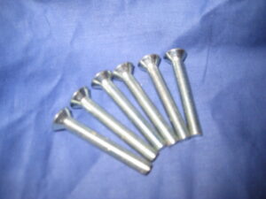 (21) MGB CMZ428 HOODFRAME SCREW - 1 x hood frame screw