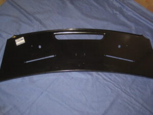 (13) MGB ROADSTER WINDSCREEN SHROUD HZA672