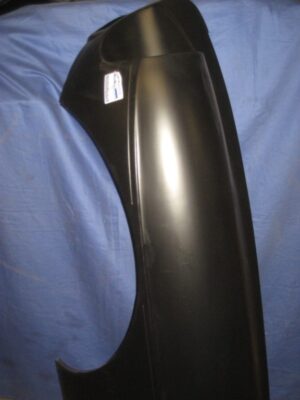 (1) MGB GT GENUINE HERITAGE FRONT WING