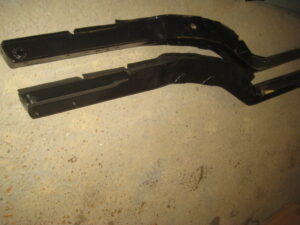 (10) MGB FRONT CHASSIS LEG HZA438/9 HZA590/1 1962-1974 C/B