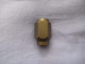 BHH2269SET     SET OF 16 MGB LE BLACK WHEEL NUTS