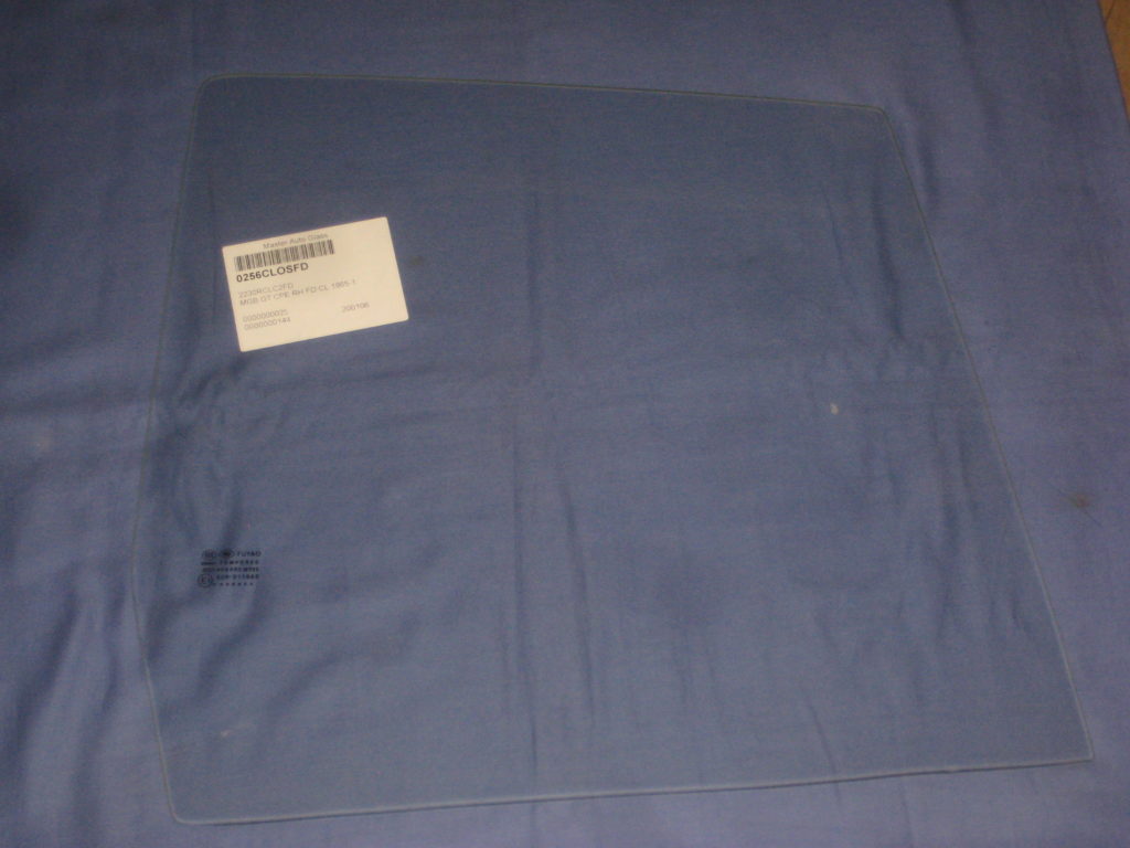 (16) MGB GT DOOR GLASS CLEAR AHH7415/6