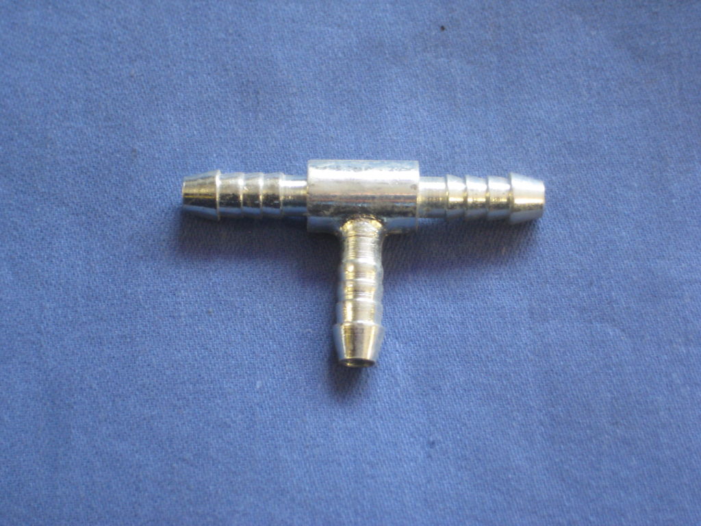 12H889 MGB FUEL PETROL HOSE T PIECE