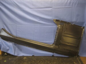 HZA688/9 MGB ROADSTER HERITAGE OUTER SILL & A POST ASSY