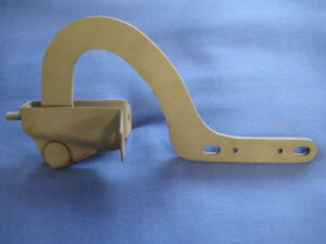 HZA364 MGB BONNET HINGE