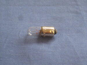 GLB233 MGB SIDE LIGHT / NUMBER PLATE LIGHT BULB 4W 12V