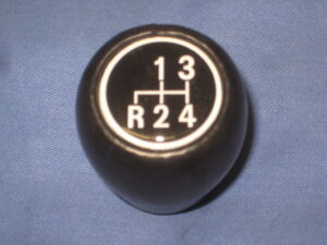 BHH788 MGB LEATHER GEARKNOB WITH GEAR POSITIONS 1972-76